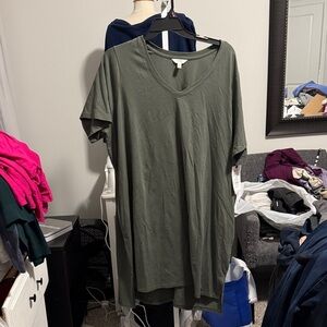 Terra & Sky Dark Green V-Neck Short Sleeve Dress